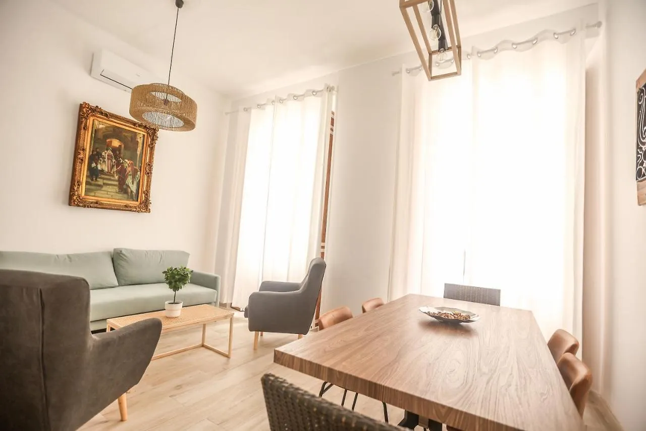 شقة Apartamentos Catedral مالقة