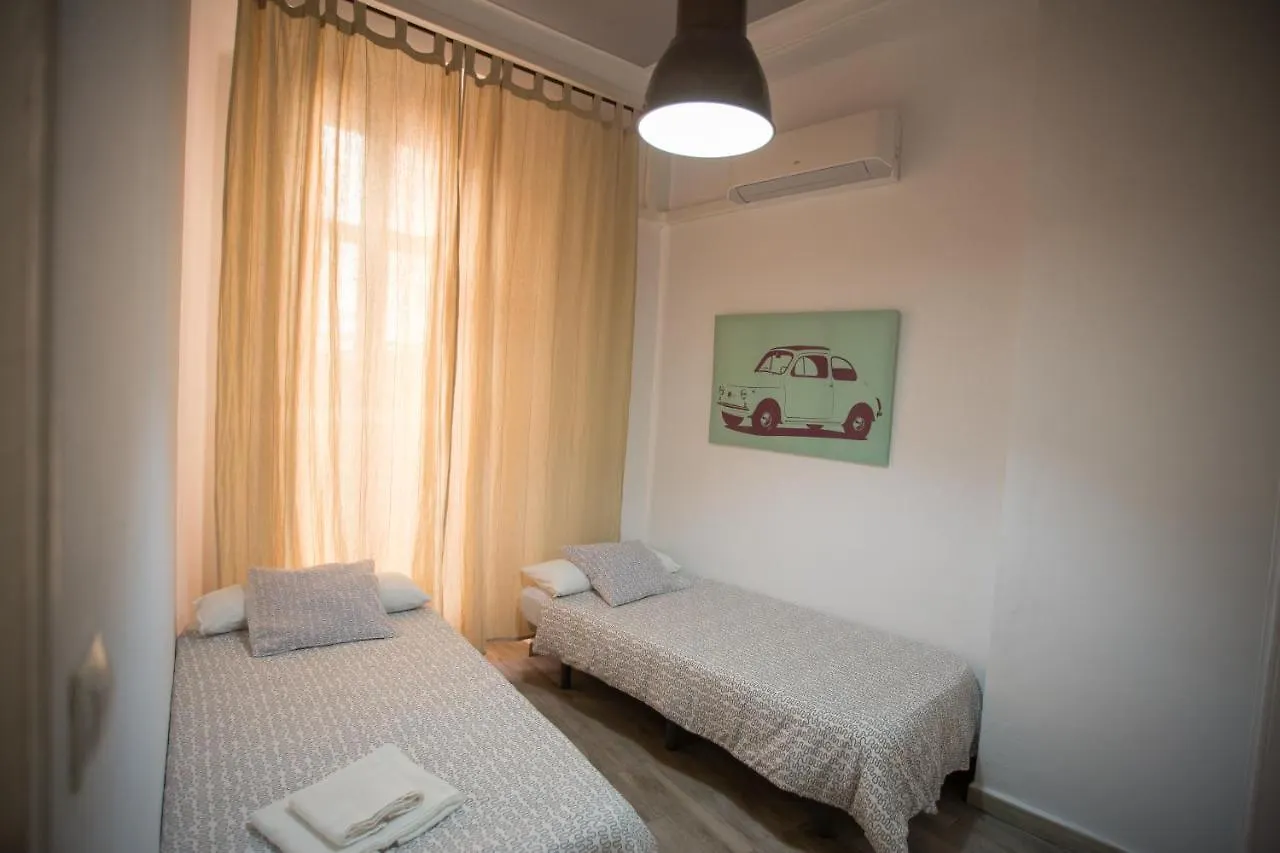Apartamentos Catedral مالقة 0*,