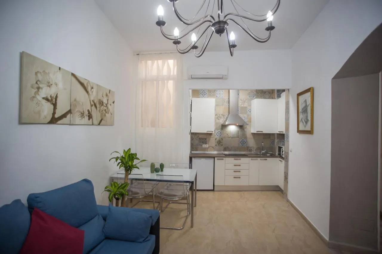 Apartamentos Catedral Málaga Spagna
